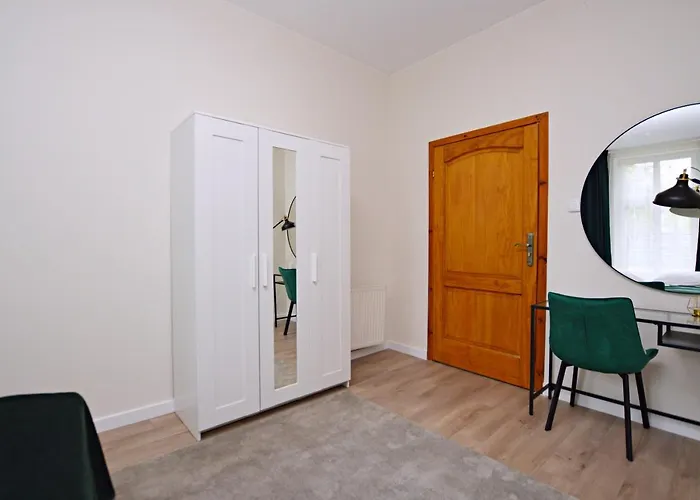 アパート Elegancki 3city Z Parkingiem W Sopocie Blisko Plazy By Renters ソポト